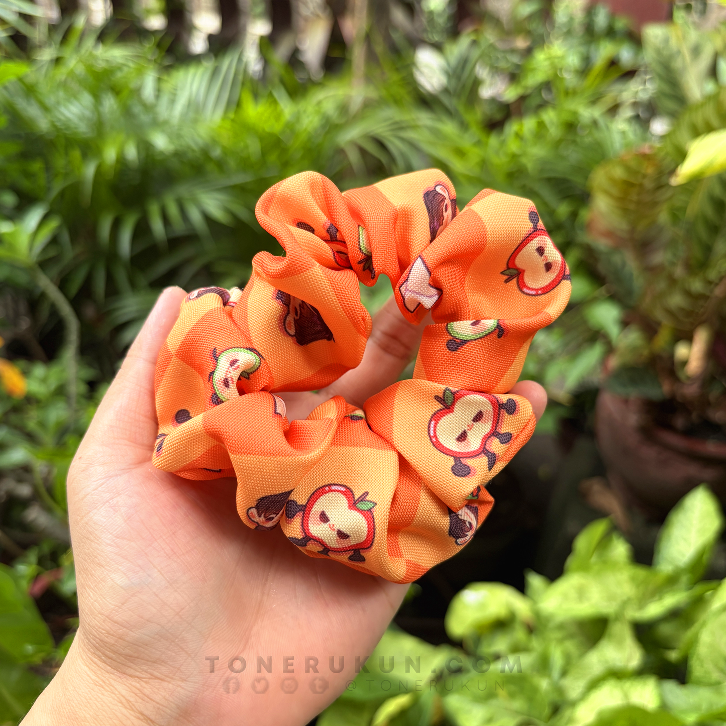 Love and Deepspace ♦ Scrunchie